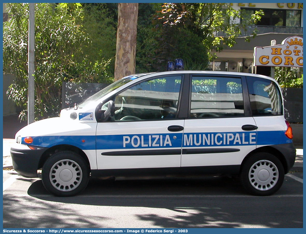 -
Polizia Municipale
Comune di Civitanova Marche
Fiat Multipla I serie
Parole chiave: Polizia;Locale;Municipale;Civitanova Marche;Fiat;Multipla