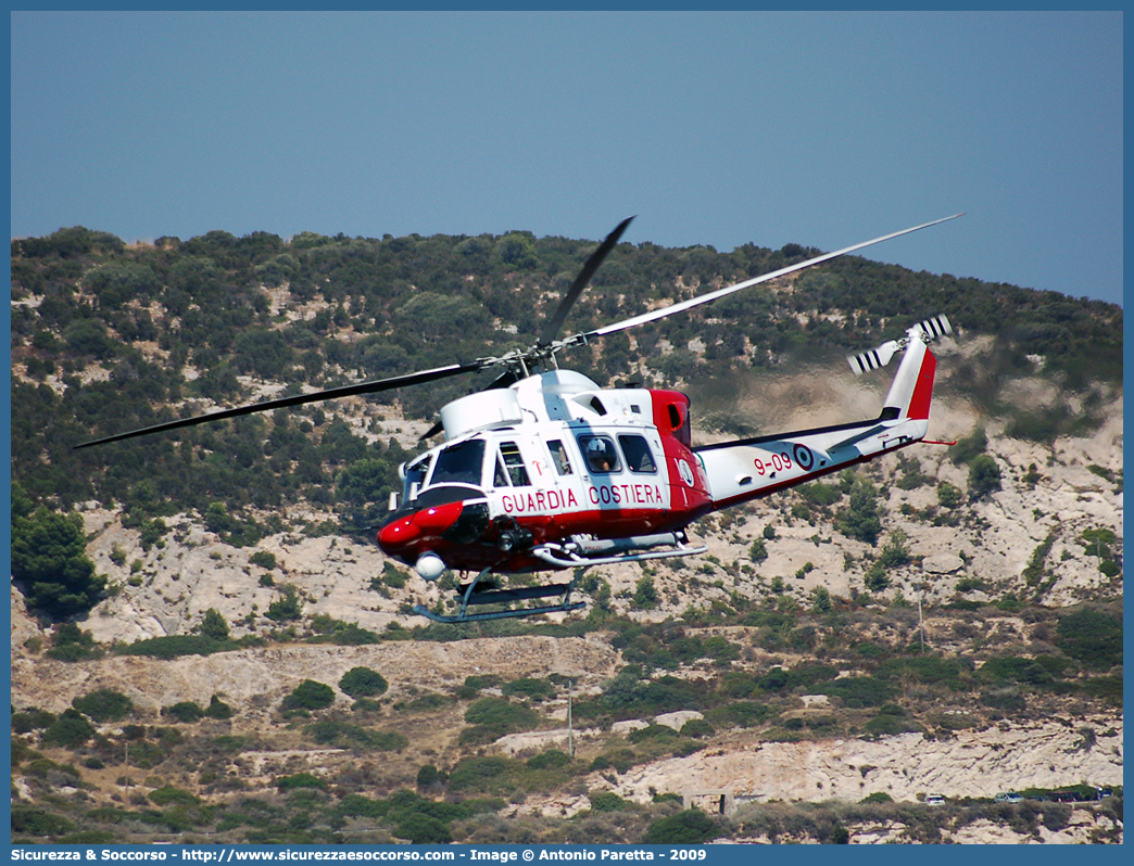 MM81511 / 9-09 "Koala 09"
Corpo delle Capitanerie di Porto
Guardia Costiera 
Agusta Bell AB412CP
Parole chiave: CP;GC;C.P.;G.C.;Guardia Costiera;Capitaneria di Porto;Agusta;Bell;AB;412;CP;9-09;9;09