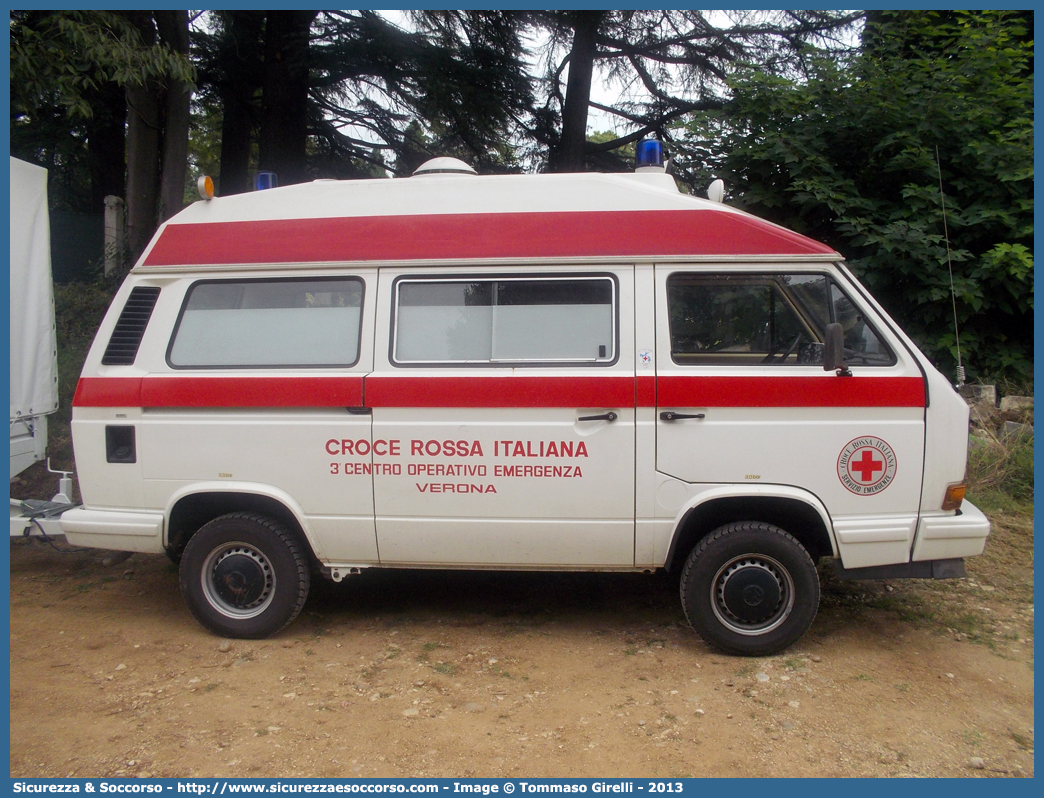 CRI 12459
Croce Rossa Italiana
Verona
Volkswagen Transporter T3
Parole chiave: Croce;Rossa;Italiana;CRI;C.R.I.;Ambulanza;Volkswagen;Transporter;T3;Verona;12459