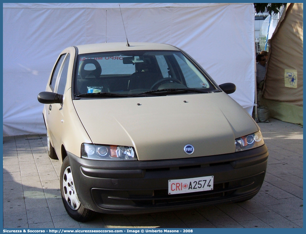 CRI A2574
Croce Rossa Italiana
Corpo Militare
Fiat Punto II serie
Parole chiave: CRIM;C.R.I.M.;Croce;Rossa;Italiana;Corpo;Militare;Fiat;Punto