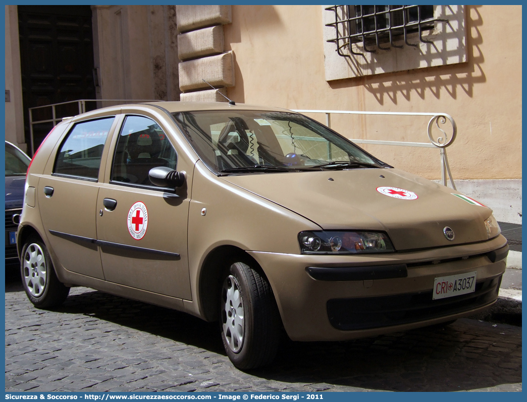 CRI A3037
Croce Rossa Italiana
Corpo Militare
Fiat Punto II serie
Parole chiave: CRIM;C.R.I.M.;Croce;Rossa;Italiana;Corpo;Militare;Fiat;Punto