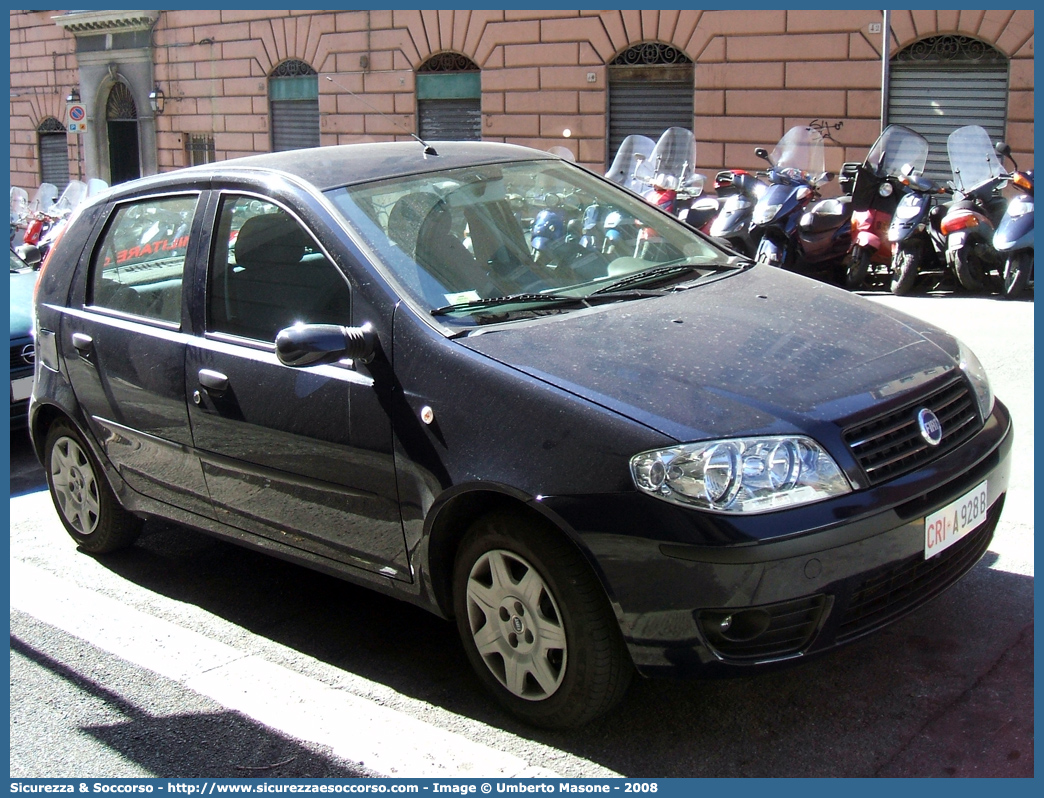 CRI A928B
Croce Rossa Italiana
Corpo Militare
Fiat Punto III serie
Parole chiave: CRIM;C.R.I.M.;Croce;Rossa;Italiana;Corpo;Militare;Fiat;Punto