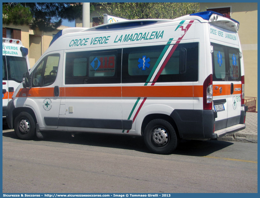 11
Croce Verde La Maddalena
Fiat Ducato III serie
Allestitore Caralis s.r.l.
Parole chiave: Croce;Verde;La Maddalena;Fiat;Ducato;X250;Caralis