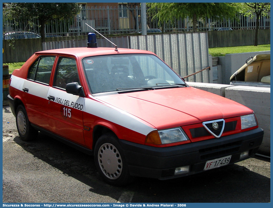 VF 17439
Corpo Nazionale Vigili del Fuoco
Alfa Romeo 33 II serie
Parole chiave: Corpo;Nazionale;Vigili del Fuoco;Vigili;Fuoco;Alfa;Romeo;33