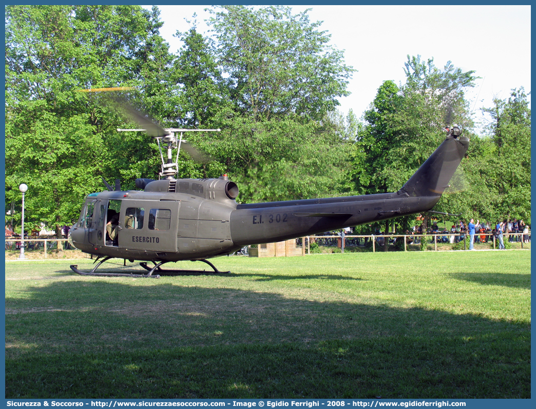 MM80554 EI-302
Esercito Italiano
Aviazione dell'Esercito
Agusta Bell 205
Parole chiave: EI;E.I.;Esercito;Italiano;Aviazione;Agusta;Bell;AB;205