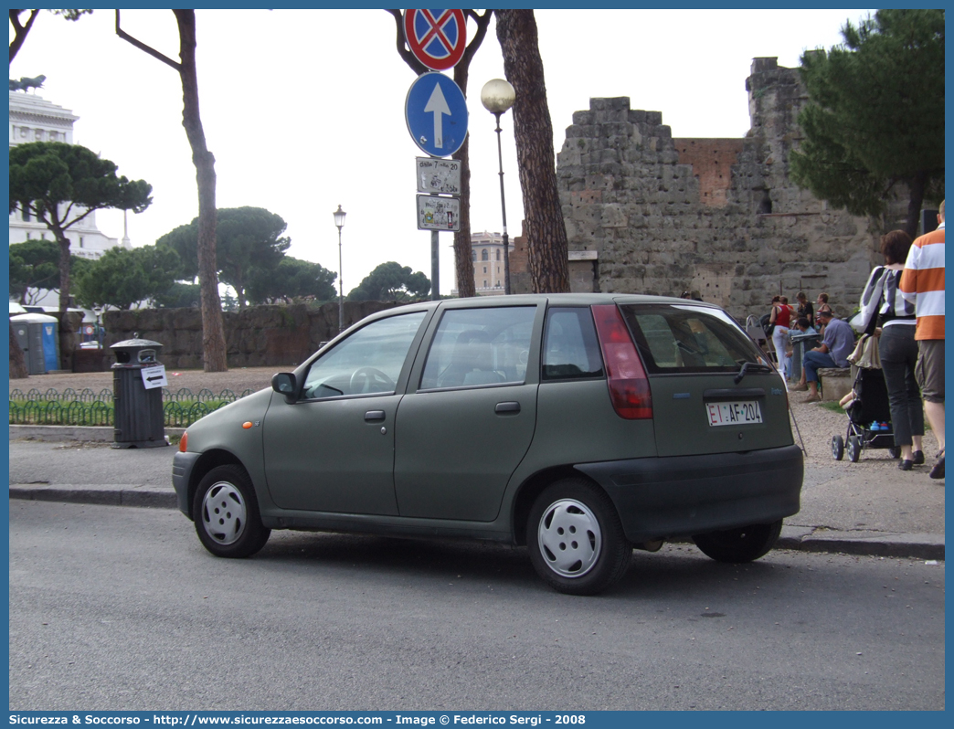 EI AF204
Esercito Italiano
Fiat Punto I serie
Parole chiave: EI;E.I.;Esercito;Italiano;Autovetture;Fiat;Punto I serie;AF204