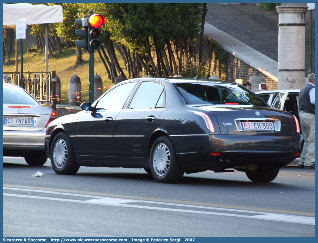 EI CH300
Esercito Italiano
Lancia Thesis

Parole chiave: EI;E.I.;Esercito;Italiano;Autovetture;Lancia;Thesis;CH300