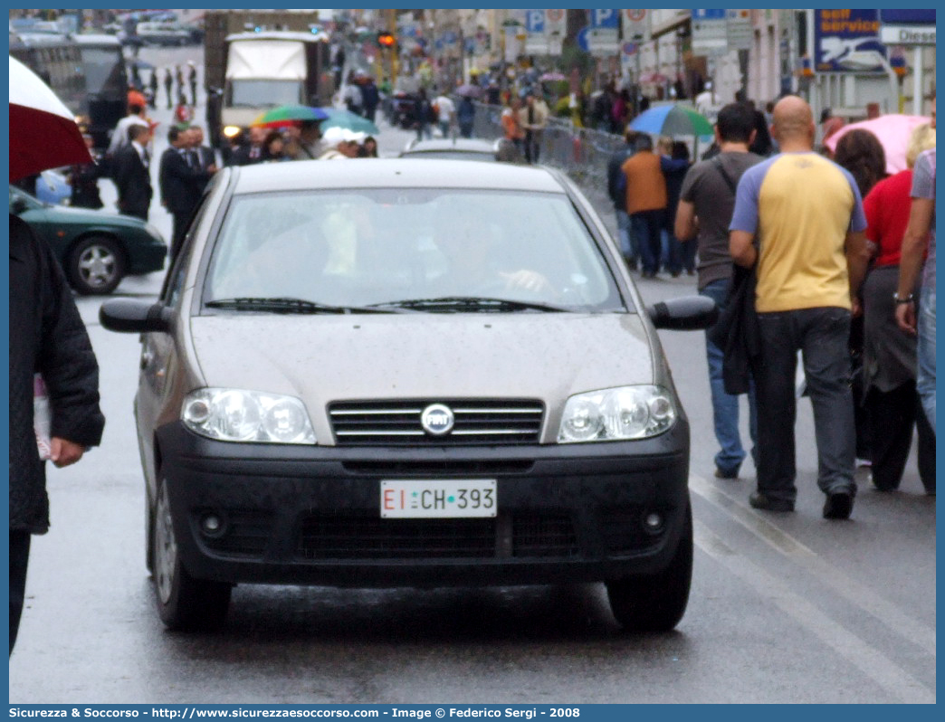 EI CH393
Esercito Italiano
Fiat Punto III serie
Parole chiave: EI;E.I.;Esercito;Italiano;Fiat;Punto