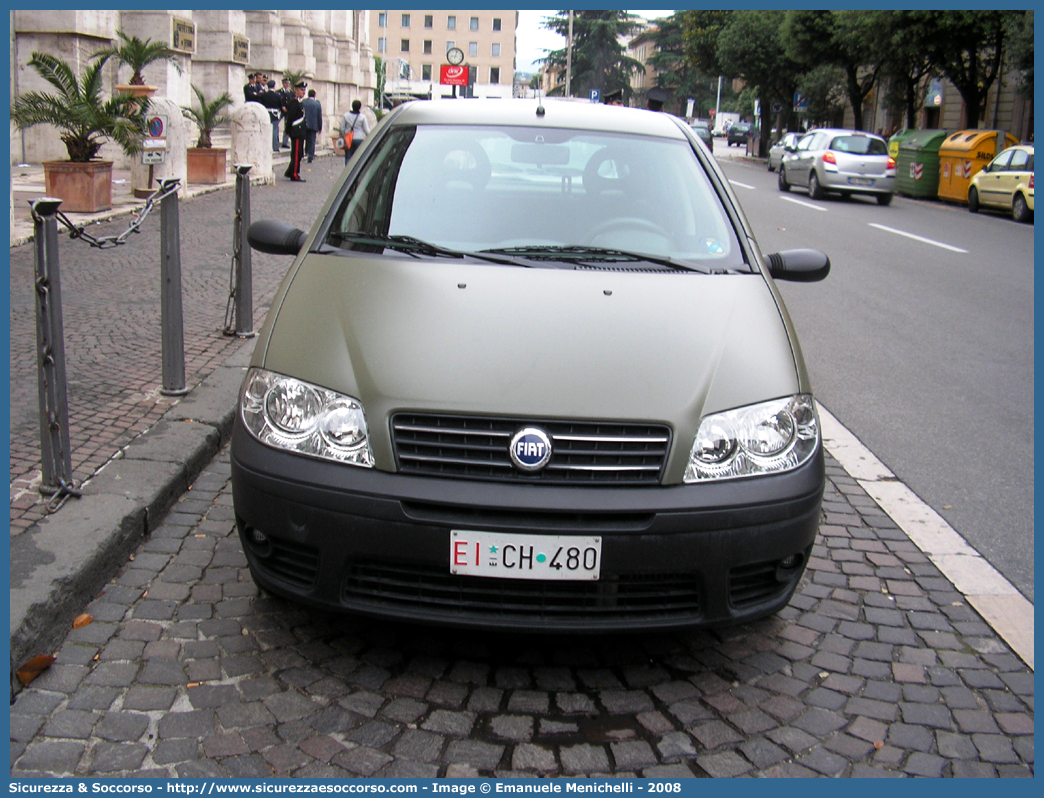 EI CH480
Esercito Italiano
Fiat Punto III serie
Parole chiave: EI;E.I.;Esercito;Italiano;Fiat;Punto