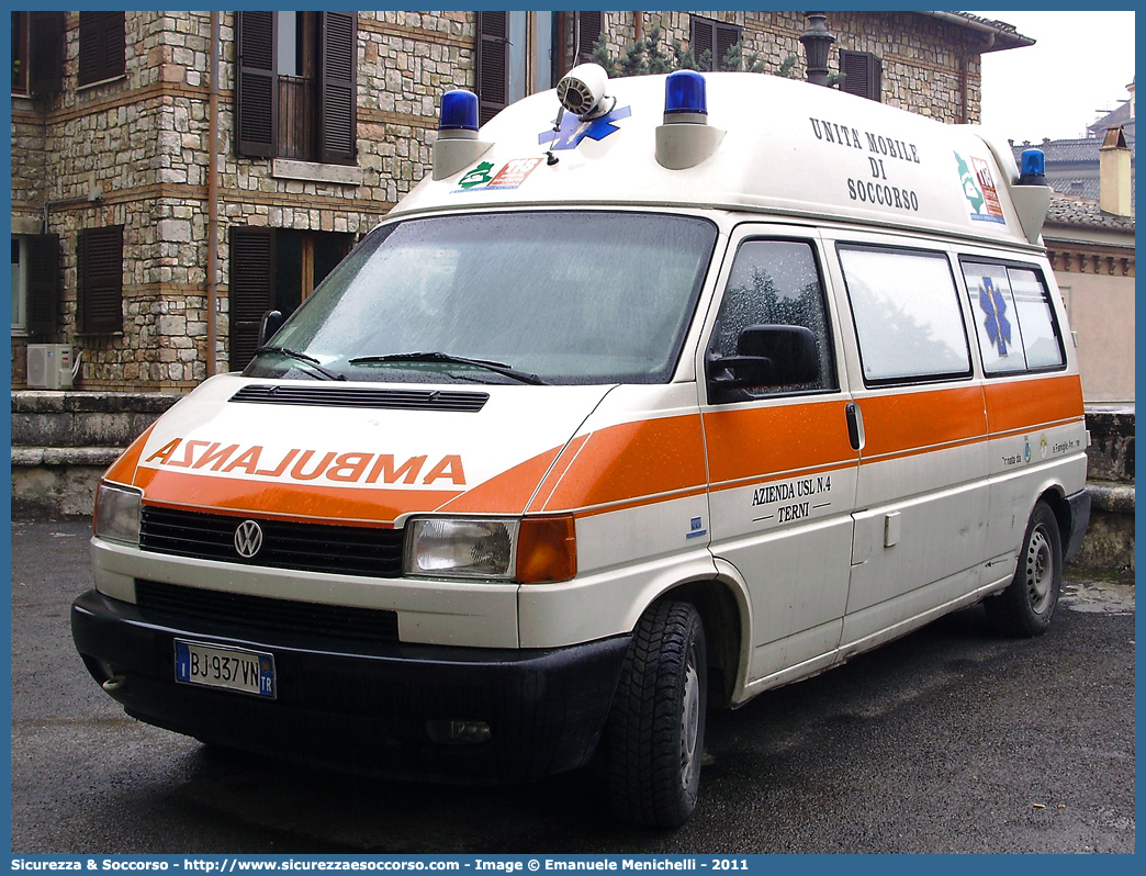 -
118 Umbria Soccorso
Azienda USL Umbria 2
Volkswagen Transporter T4
Allestitore MAF S.n.c.
Parole chiave: 118;Umbria;Soccorso;Terni;Ambulanza;Volkswagen;Transporter;T4;MAF