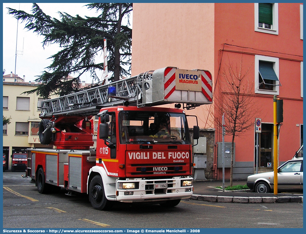 VF 19942
Corpo Nazionale Vigili del Fuoco
Iveco 150E27 EuroFire I serie
Allestitore Magirus
Parole chiave: VVF;V.V.F.;Corpo;Nazionale;Vigili;del;Fuoco;AutoScala;AS;Iveco;150E27;EuroFire;Magirus