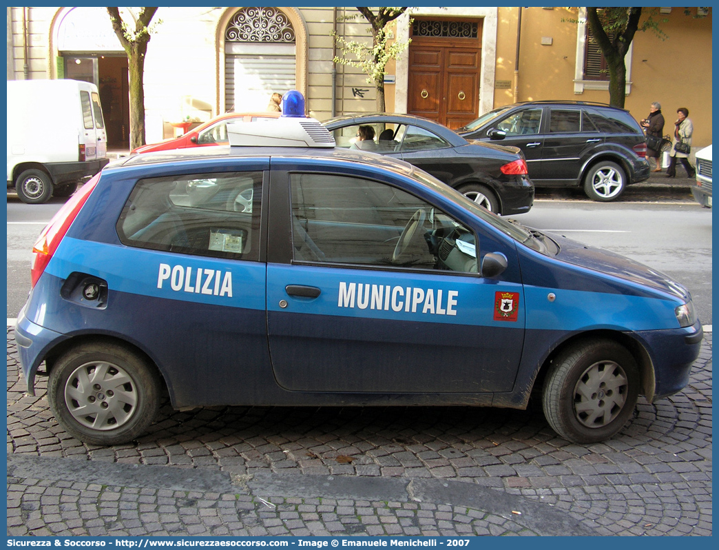 -
Polizia Municipale
Comune di Fabro
Fiat Punto II serie
Parole chiave: Polizia;Locale;Municipale;Fabro;Fiat;Punto