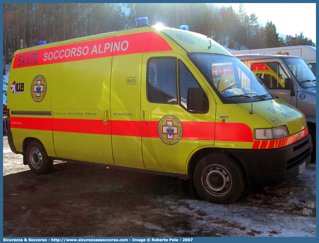 SA 070
Corpo Nazionale
Soccorso Alpino e Speleologico
Delegazione Alpina
XXV Emilia Romagna
Fiat Ducato II serie
Parole chiave: CNSAS;C.N.S.A.S.;Corpo;Nazionale;Soccorso;Alpino;Speleologico;Emilia;Romagna;SAER;S.A.E.R.;Fiat;Ducato