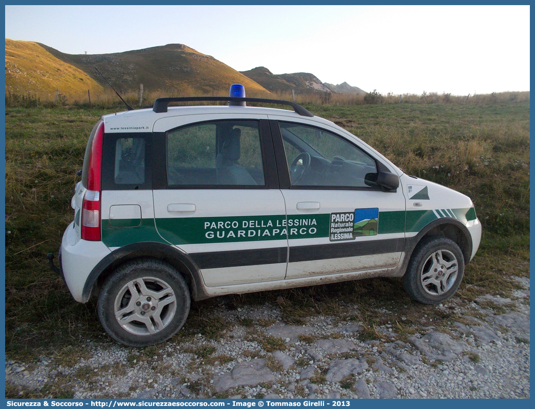 02
Parco della Lessinia
Guardiaparco
Fiat Nuova Panda 4x4 I serie
Parole chiave: Parco;Lessinia;Guardiaparco;Fiat;Nuova;Panda