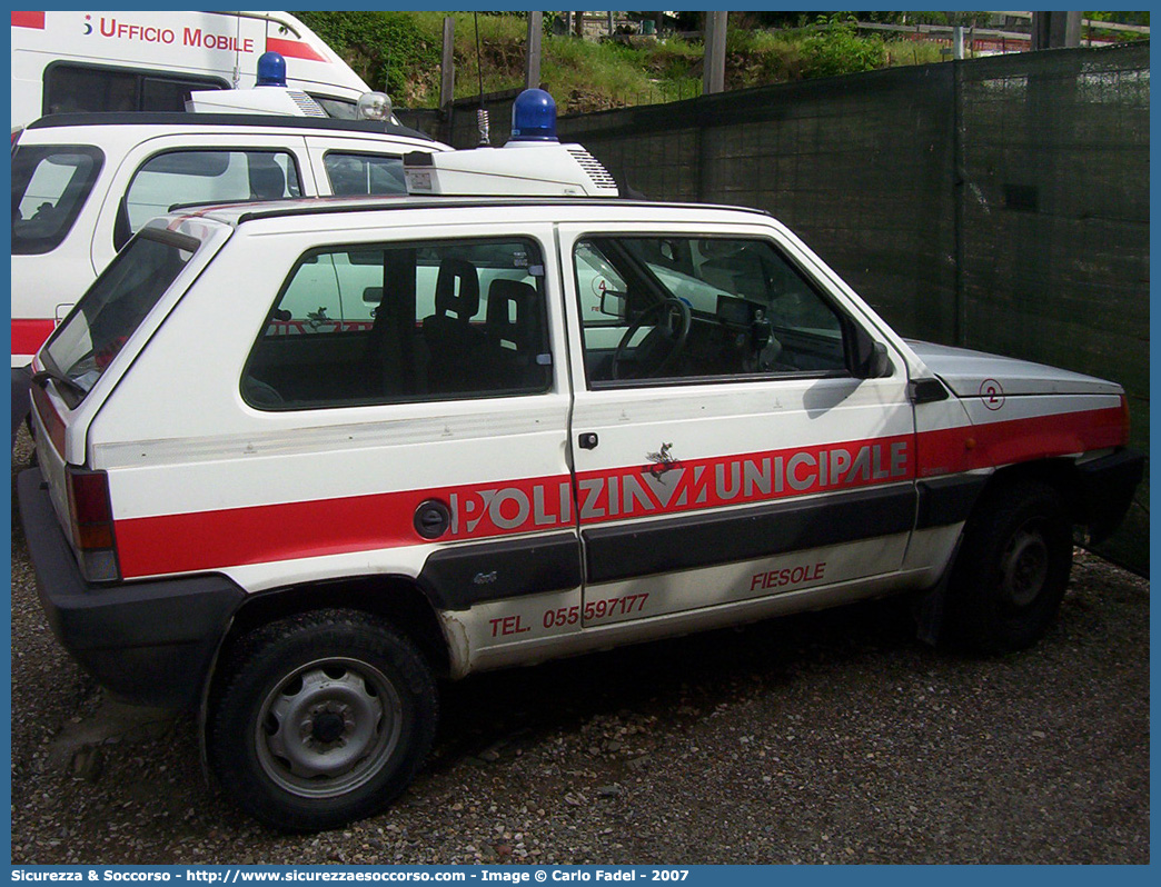 -
Polizia Municipale
Comune di Fiesole
Fiat Panda 4x4 II serie
Parole chiave: Polizia;Locale;Municipale;Fiesole;Fiat;Panda