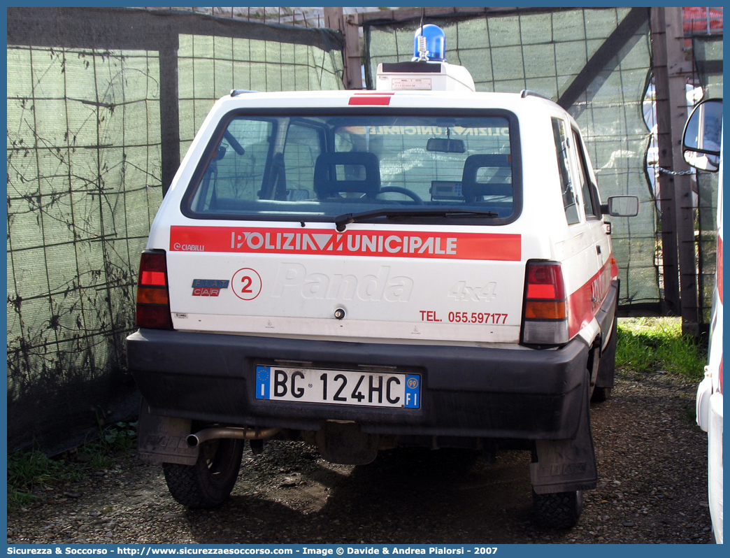 -
Polizia Municipale
Comune di Fiesole
Fiat Panda 4x4 II serie
Parole chiave: Polizia;Locale;Municipale;Fiesole;Fiat;Panda