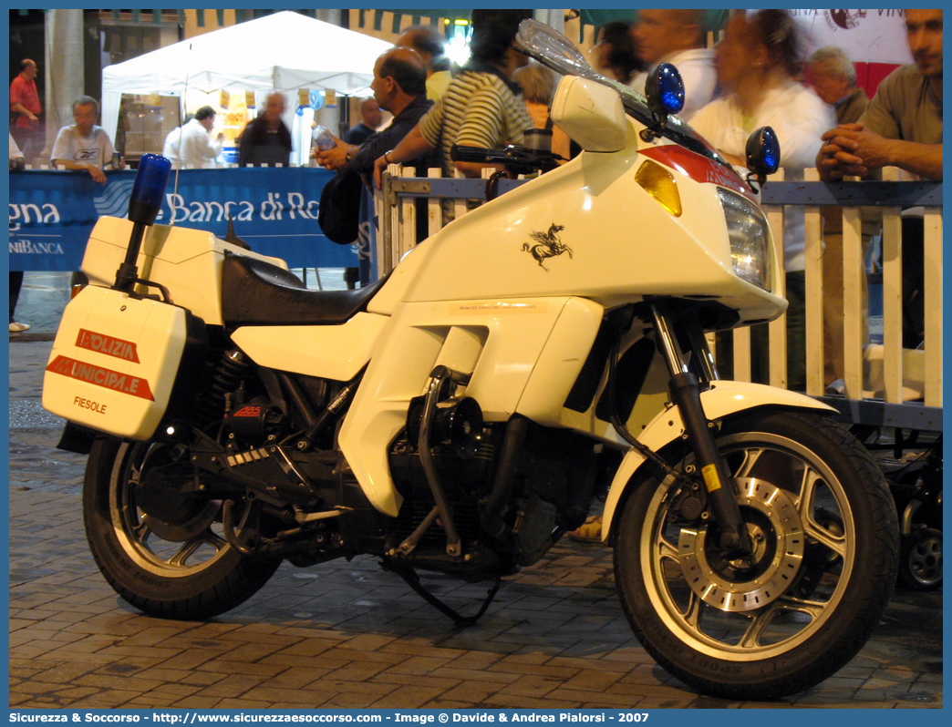 -
Polizia Municipale
Comune di Fiesole
Bmw RT
Parole chiave: Polizia;Locale;Municipale;Fiesole;Bmw;RT