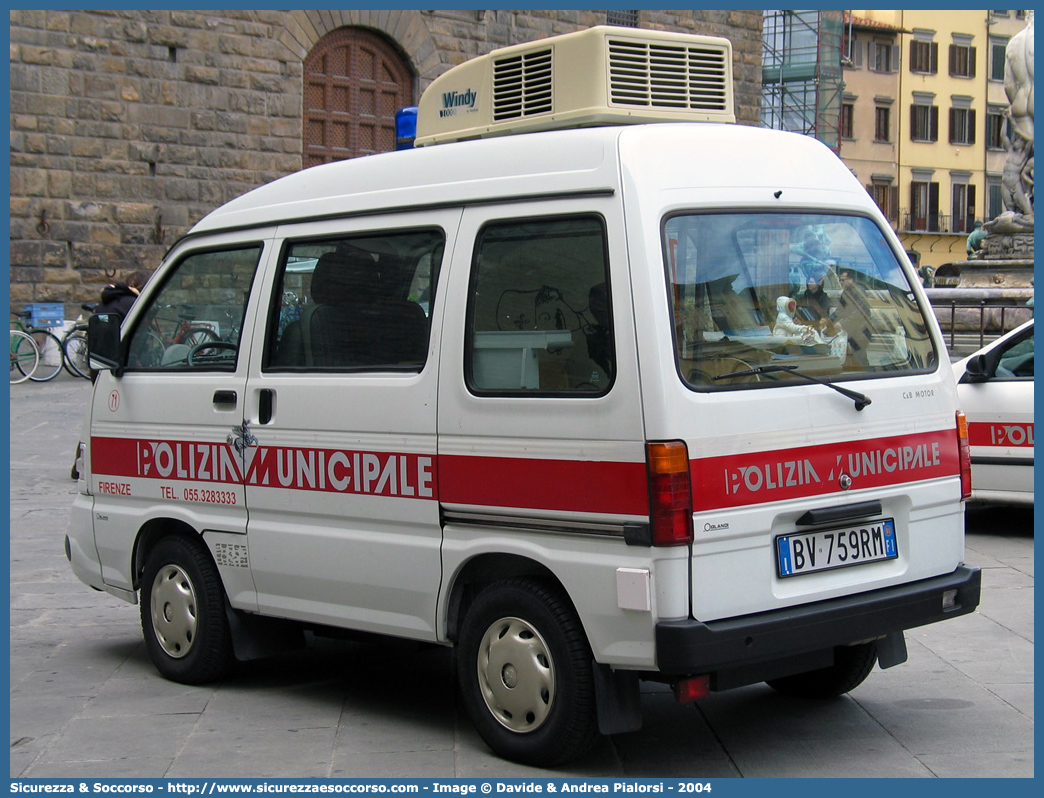 -
Polizia Municipale
Comune di Firenze
Piaggio Porter II serie
Allestitore Orlandi S.r.l.
Parole chiave: PL;P.L.;PM;P.M.;Polizia;Locale;Municipale;Firenze;Piaggio;Porter;Orlandi