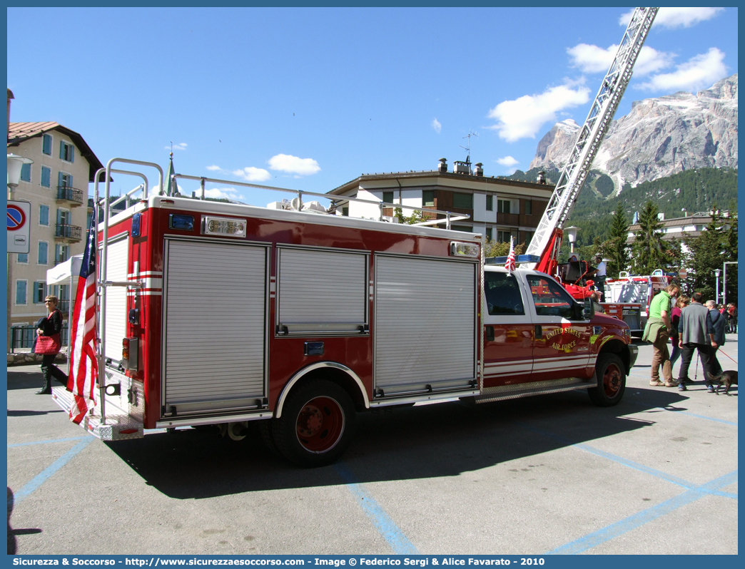 -
Allied Force in Italy
Fire & Emergency Service
Ford F550 Contender I serie
Parole chiave: AFI;A.F.I.;Allied Force;Italy;USAF;U.S.A.F.;Air Force;Fire;Emergency;Service;Ford;F550;Contender