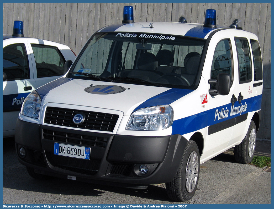 -
Polizia Municipale
Comune di Forlì
Fiat Doblò I serie restyling
Parole chiave: Polizia;Locale;Municipale;Forlì;Fiat;Doblò