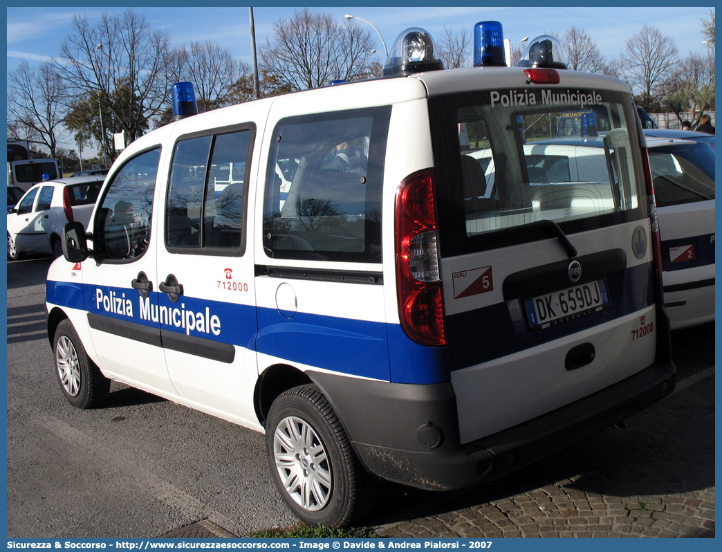 -
Polizia Municipale
Comune di Forlì
Fiat Doblò I serie restyling
Parole chiave: Polizia;Locale;Municipale;Forlì;Fiat;Doblò