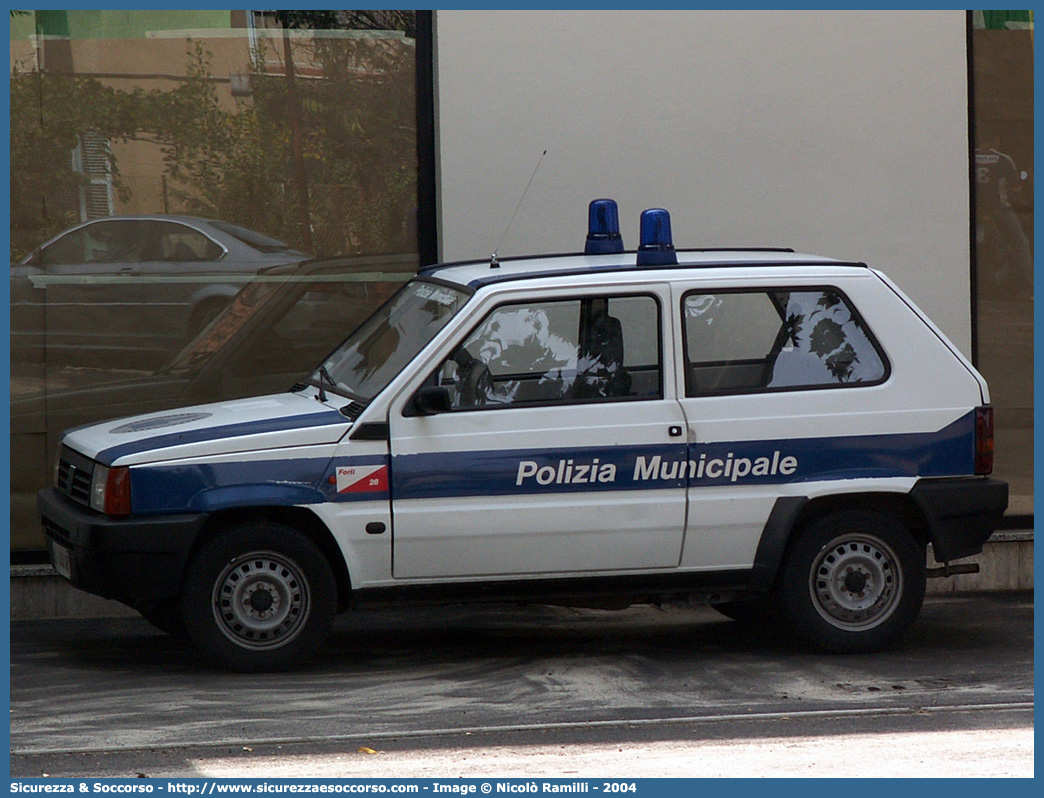 -
Polizia Municipale
Comune di Forlì
Fiat Panda II serie
Parole chiave: Polizia;Locale;Municipale;Forlì;Fiat;Panda