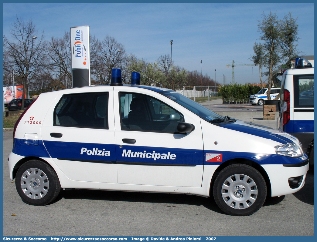 -
Polizia Municipale
Comune di Forlì
Fiat Punto III serie restyling
Parole chiave: Polizia;Locale;Municipale;Forlì;Fiat;Punto