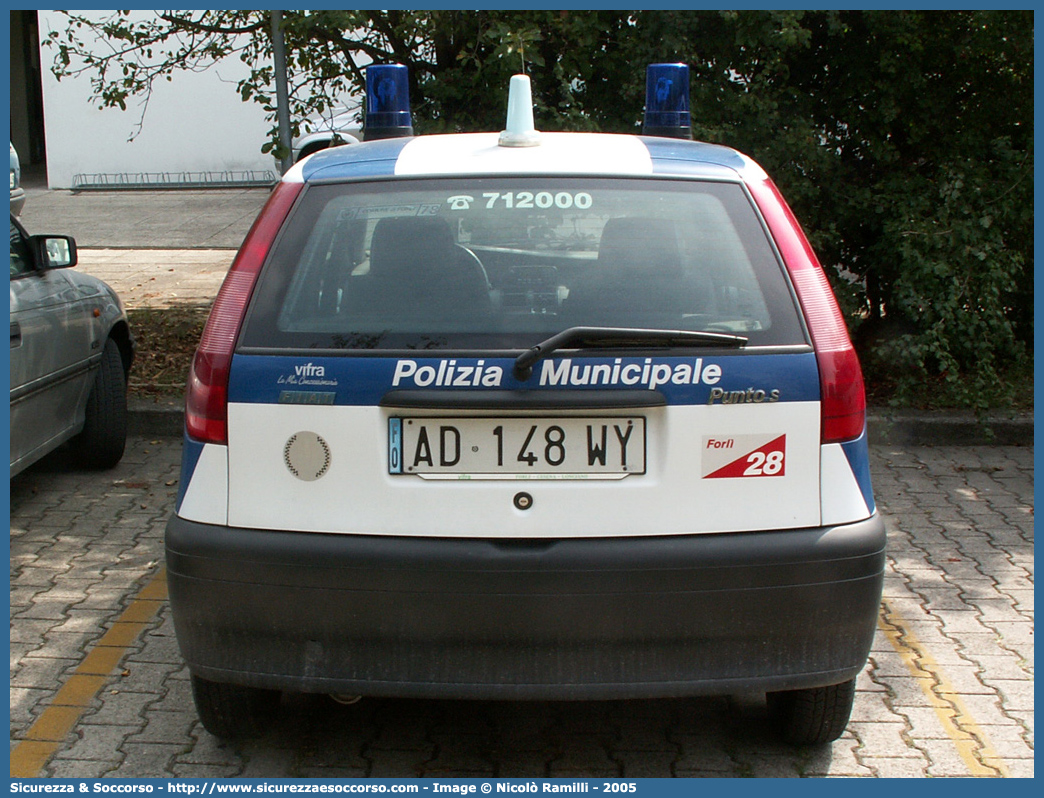 -
Polizia Municipale
Comune di Forlì
Fiat Punto I serie
Parole chiave: Polizia;Locale;Municipale;Forlì;Fiat;Punto