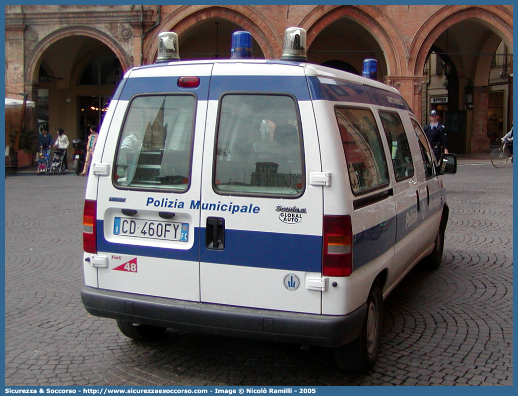 -
Polizia Municipale
Comune di Forlì
Fiat Scudo I serie
Parole chiave: Polizia;Locale;Municipale;Forlì;Fiat;Scudo