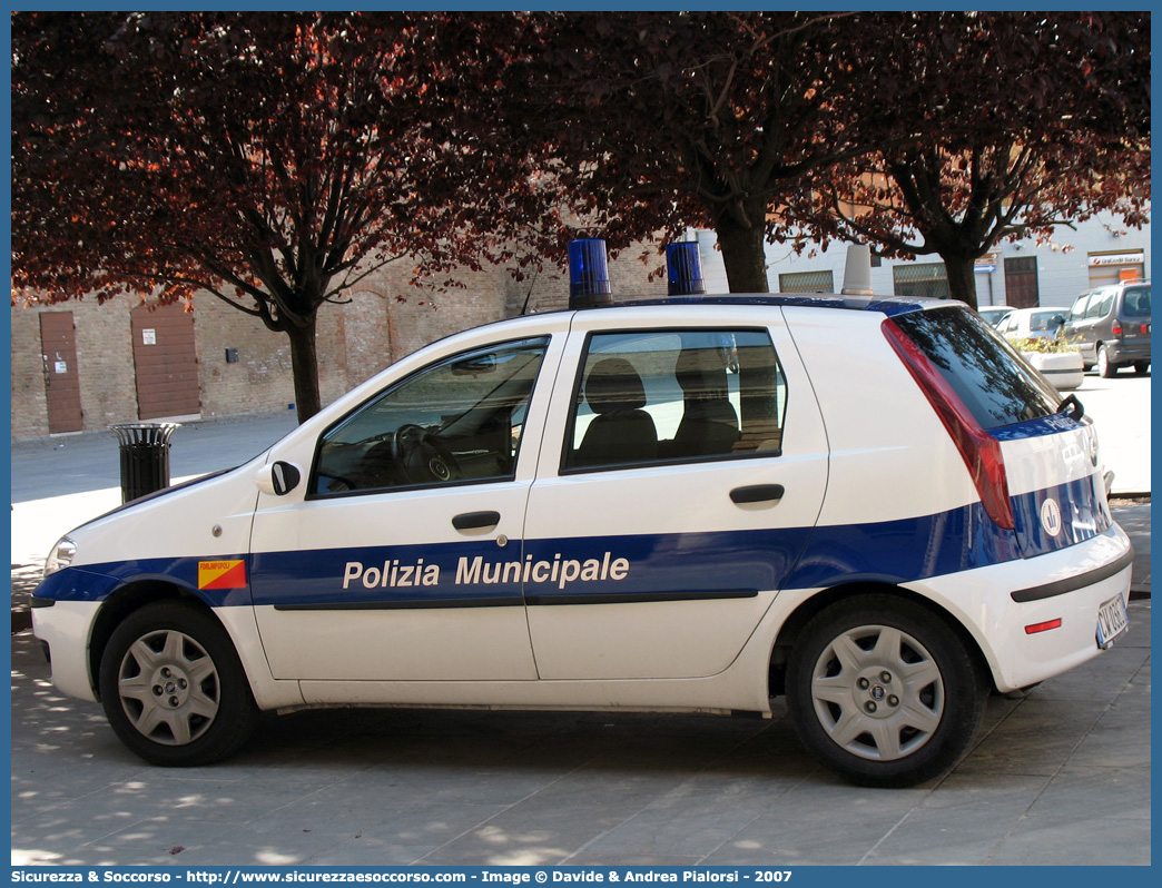 -
Polizia Municipale
Comune di Forlimpopoli
Fiat Punto III serie
Parole chiave: Polizia;Locale;Municipale;Forlimpopoli;Fiat;Punto