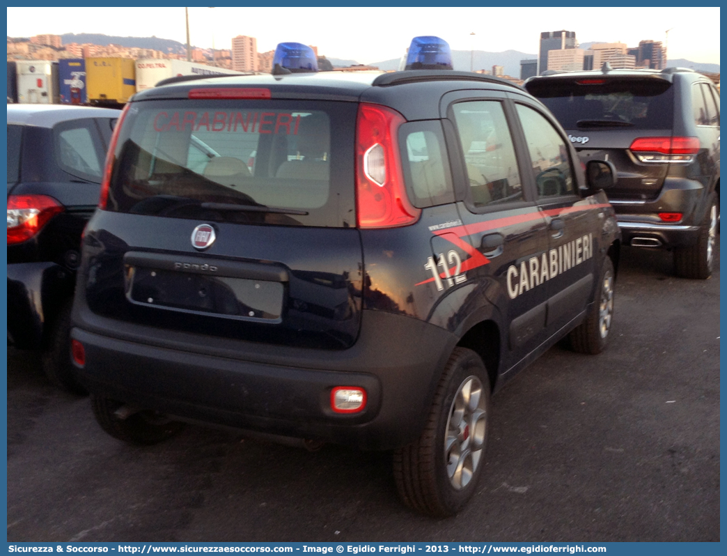 -
Arma dei Carabinieri
Fiat Nuova Panda 4x4 II serie
(I fornitura)
Parole chiave: CC;C.C.;Arma;dei;Carabinieri;Fiat;Panda;4x4