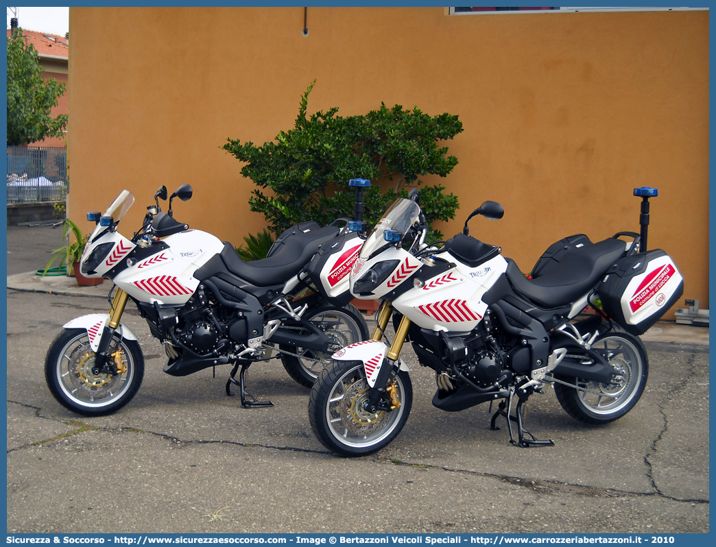 -
Polizia Municipale
Comune di Lucca
Triumph Tiger 1000
Allestitore Bertazzoni S.r.l.
Parole chiave: PL;P.L.;PM;P.M.;Polizia;Locale;Municipale;Lucca;Triumph;Tiger;Bertazzoni