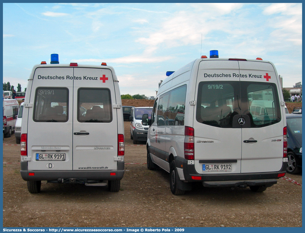 RK 9191 - 9192
Bundesrepublik Deutschland
Deutsches Rotes Kreuz
Mercedes Benz Sprinter I generation
Mercedes Benz Sprinter II generation
Parole chiave: Repubblica;Federale;Germania;Bundesrepublik;Deutschland;Deutsches;Rotes;Kreuz;Mercedes;Benz;Sprinter