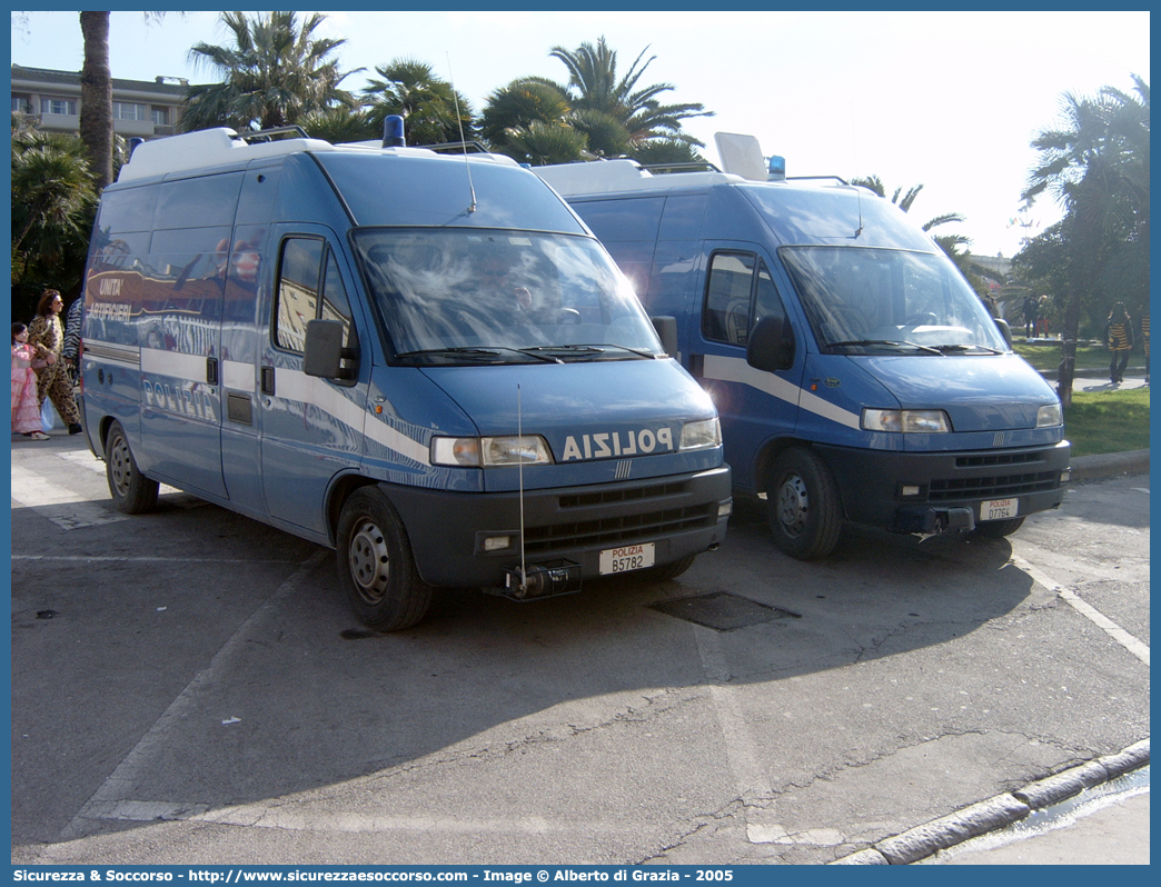 Polizia B5782 e Polizia D7764
Polizia di Stato
Artificieri Antisabotaggio
Fiat Ducato II serie
Parole chiave: B5782;D7764;PS;P.S.;Polizia;Stato;Polizia di Stato;Artificieri;Antisabotaggio;Fiat;Ducato