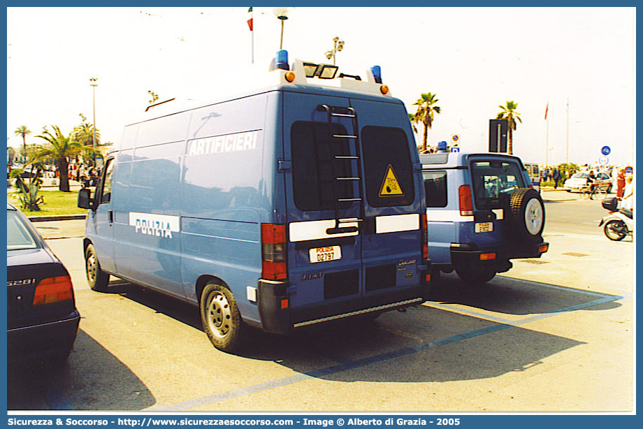 Polizia D2797
Polizia di Stato
Artificieri Antisabotaggio
Fiat Ducato II serie
Parole chiave: D2797;PS;P.S.;Polizia;Stato;Polizia di Stato;Artificieri;Antisabotaggio;Fiat;Ducato