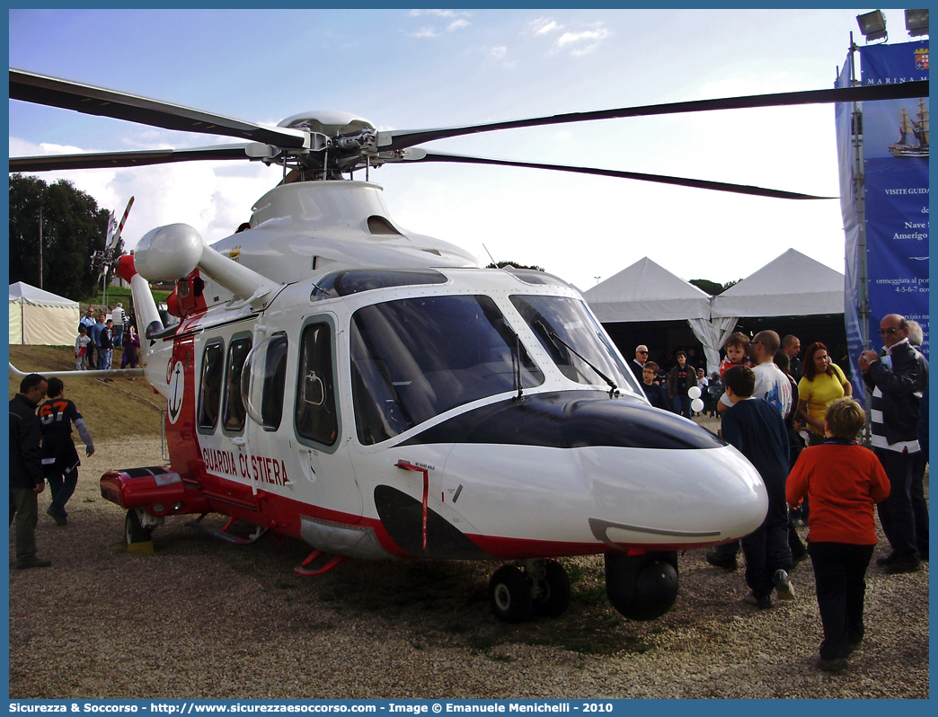 MM81741 / 11-01 "Nemo 01"
Corpo delle Capitanerie di Porto
Guardia Costiera 
Agusta Westland AW139
Parole chiave: CP;C.P.;Guardia;Costiera;Capitaneria;Capitanerie;di;Porto;Agusta;Westland;AW139