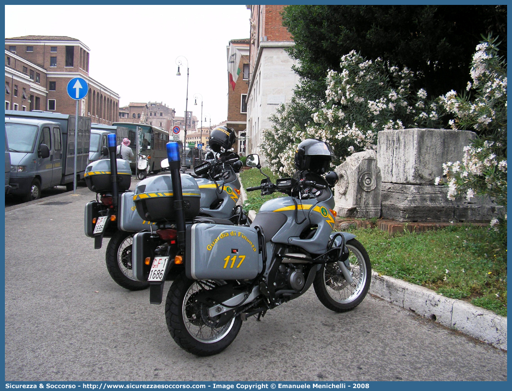 GdiF 11686
Guardia di Finanza
Aprilia Pegaso
Parole chiave: GdiF;G.D.F.;GDF;Guardia;di;Finanza;Aprilia;Pegaso;11686