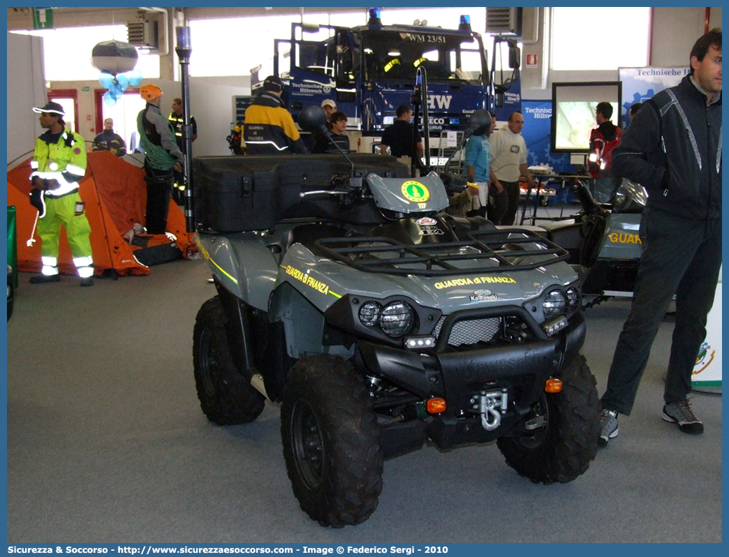 GdiF 11801
Guardia di Finanza
S.A.G.F.
Kawasaki KVF 750
Parole chiave: GdiF;G.D.F.;GDF;Guardia di Finanza;S.A.G.F.;SAGF;Soccorso Alpino;Kawasaki;KVF 750;11801