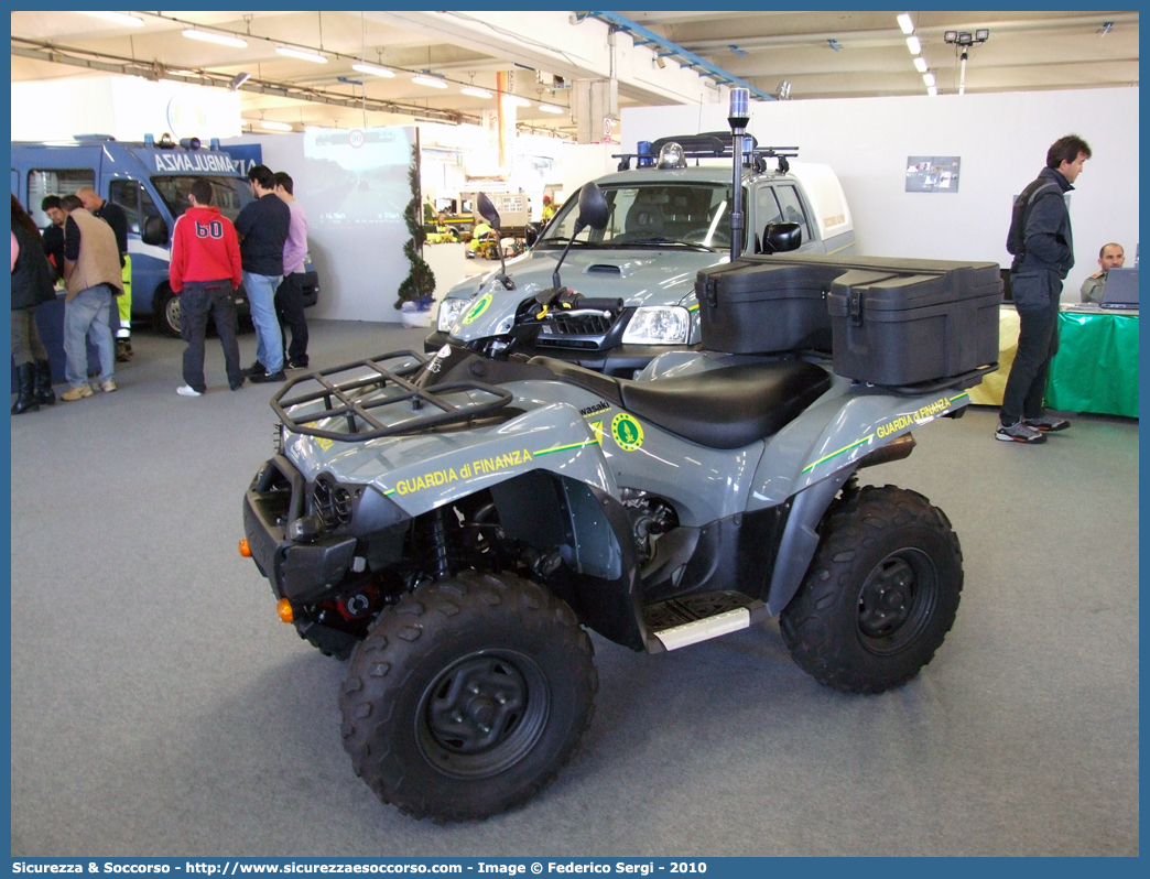 GdiF 11801
Guardia di Finanza
S.A.G.F.
Kawasaki KVF 750
Parole chiave: GdiF;G.D.F.;GDF;Guardia di Finanza;S.A.G.F.;SAGF;Soccorso Alpino;Kawasaki;KVF 750;11801