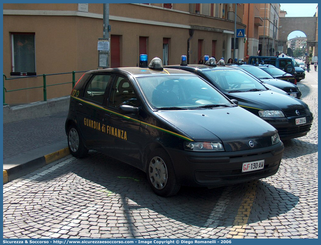 GdiF 132AW
Guardia di Finanza
Fiat Punto II serie
Parole chiave: GdiF;G.D.F.;GDF;Guardia di Finanza;Fiat;Punto II serie;130AW