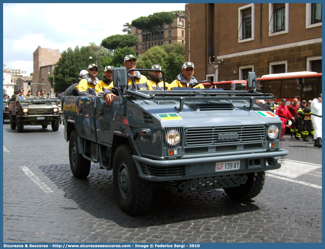 GdiF 139AY
Guardia di Finanza
Iveco 40-10WM "VM90"
Parole chiave: GdiF;G.D.F.;GDF;Guardia di Finanza;Iveco;40-10WM 