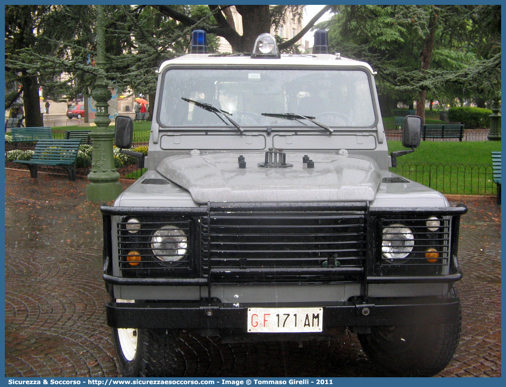 GdiF 171AM
Guardia di Finanza
Land Rover Defender 110
(variante)
Parole chiave: GdiF;G.D.F.;GDF;Guardia di Finanza;Land Rover;Defender 110;171AM