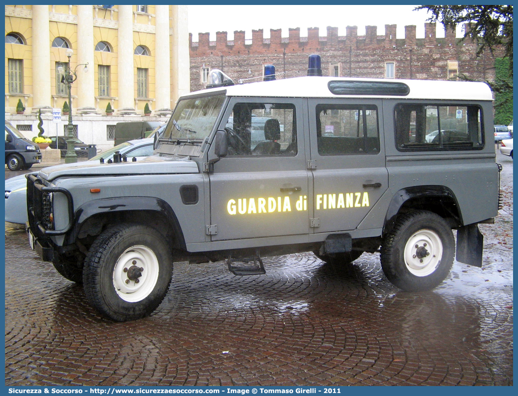 GdiF 171AM
Guardia di Finanza
Land Rover Defender 110
(variante)
Parole chiave: GdiF;G.D.F.;GDF;Guardia di Finanza;Land Rover;Defender 110;171AM