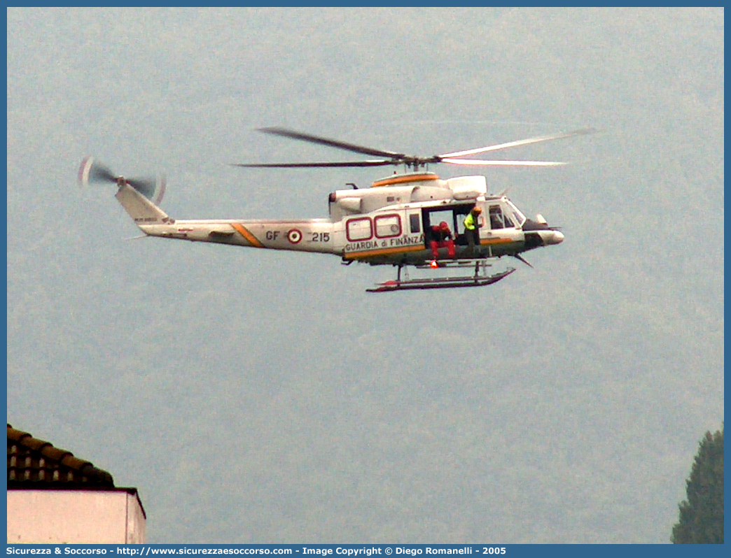 MM81503 / GF 215
Guardia di Finanza
R.O.A.N. Componente Aerea
Agusta Bell AB412 HP
Parole chiave: GdiF;G.D.F.;GDF;Guardia di Finanza;R.O.A.N.;ROAN;Componente Aerea;Agusta Bell;AB412 HP;215