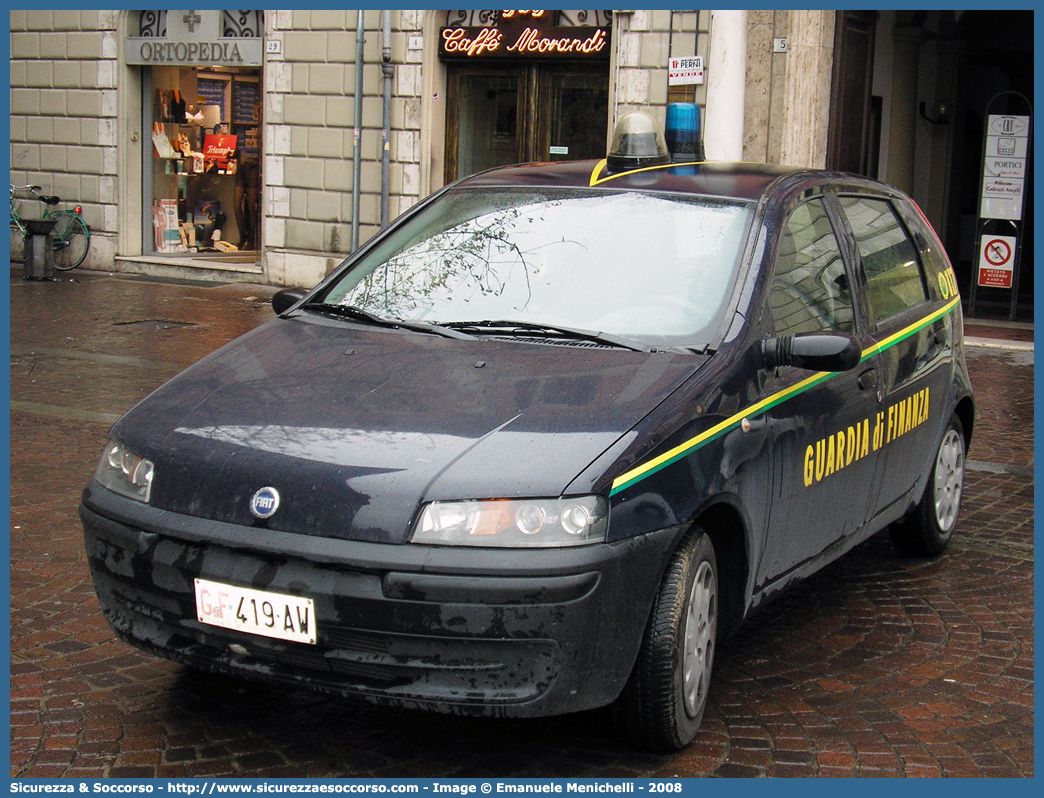 GdiF 419AW
Guardia di Finanza
Fiat Punto II serie
Parole chiave: GdiF;G.D.F.;GDF;Guardia di Finanza;Fiat;Punto II serie;419AW