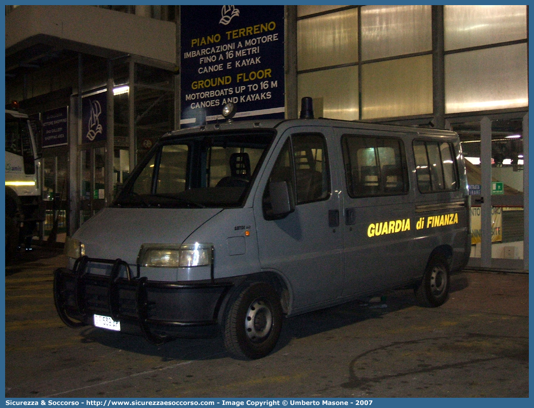 GdiF 539AP
Guardia di Finanza
Fiat Ducato II serie
A.T.P.I.
Allestitore Elevox S.r.l.
Parole chiave: GdiF;G.D.F.;GDF;Guardia di Finanza;Fiat;Ducato II serie;Blindato;Elevox;A.T.P.I.;Anti Terrorismo Pronto Impiego;539AP