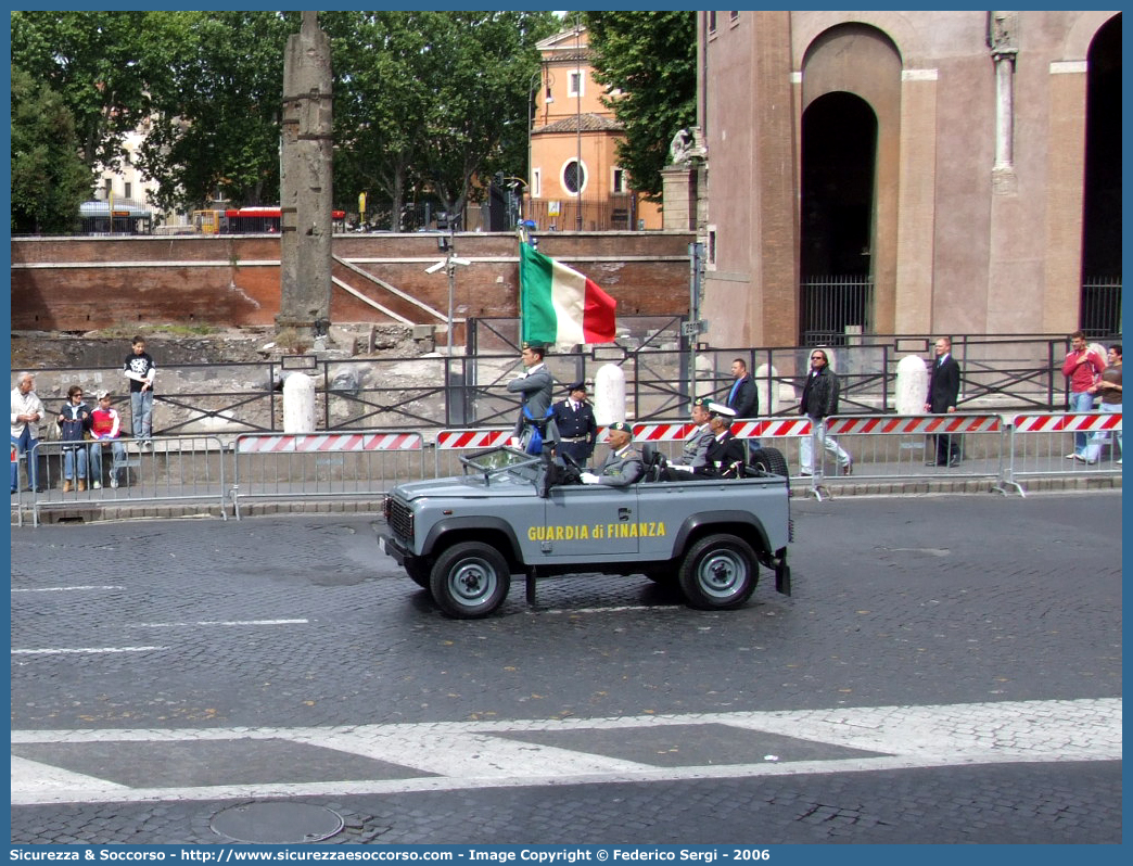 GdiF 575AV
Guardia di Finanza
Land Rover Defender 90
Parole chiave: GdiF;G.D.F.;GDF;Guardia;di;Finanza;Land;Rover;Defender;90;575AV