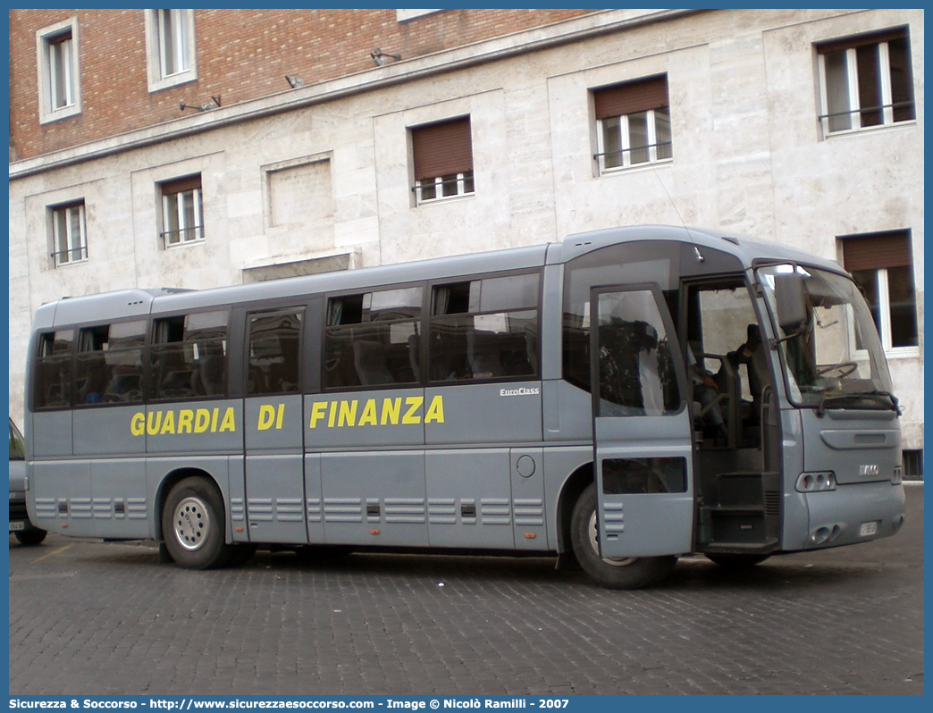 GdiF 585AV
Guardia di Finanza
Irisbus 389 EuroClass

Parole chiave: GdiF;G.D.F.;GDF;Guardia di Finanza;Irisbus;389 EuroClass;585AV