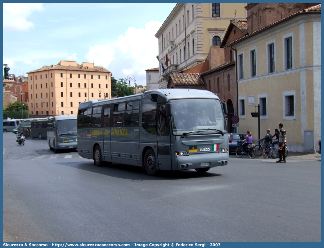 GdiF 588AV
Guardia di Finanza
Irisbus 389 EuroClass

Parole chiave: GdiF;G.D.F.;GDF;Guardia di Finanza;Irisbus;389 EuroClass;588AV