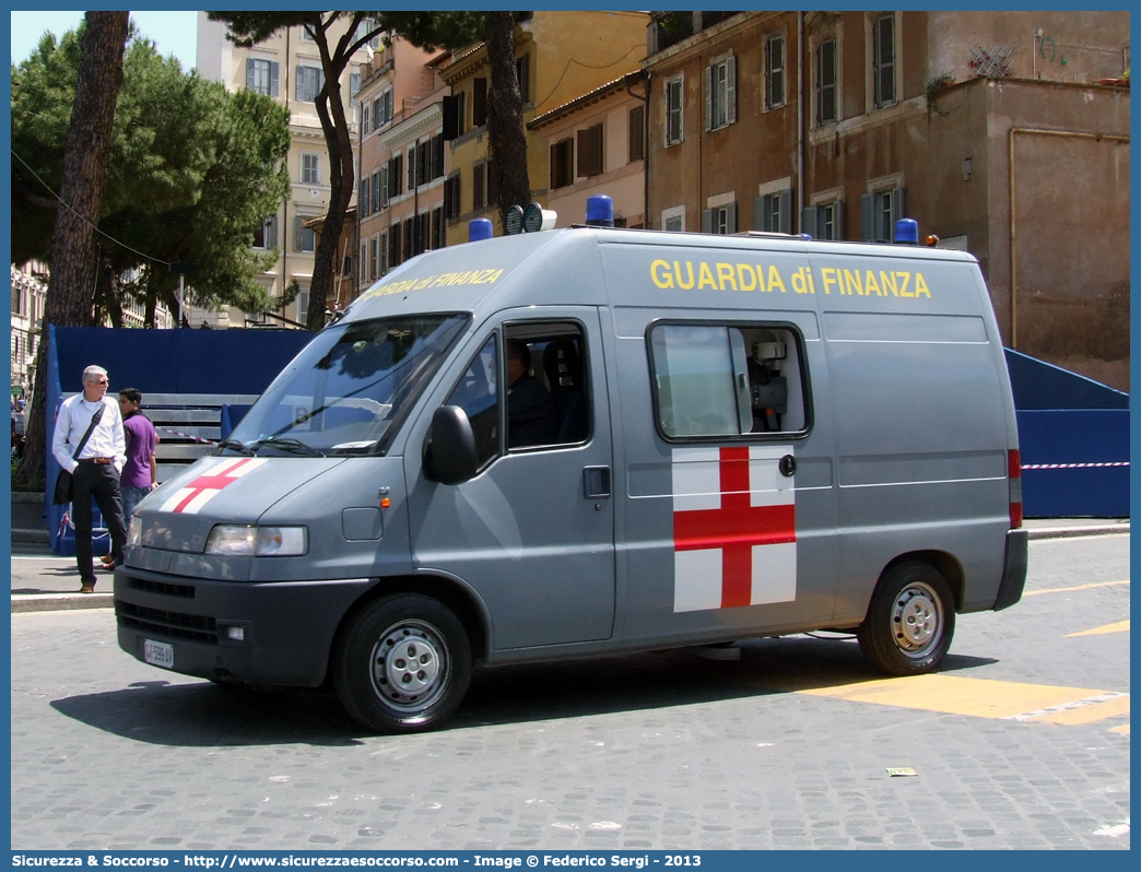 GdiF 599AV
Guardia di Finanza
Servizio Sanitario
Fiat Ducato II serie
Parole chiave: GdiF;G.D.F.;GDF;Guardia;di;Finanza;Ambulanza;Fiat;Ducato;599AV